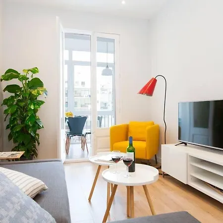 Beautiful 4bd 4ba In Eixample District Appartement *
