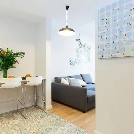 Beautiful 4bd 4ba In Eixample District Barcelone