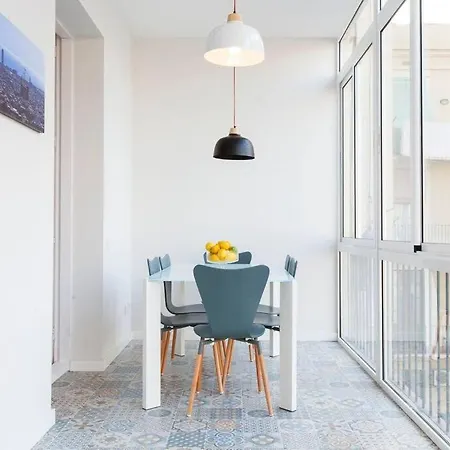 Beautiful 4bd 4ba In Eixample District * Barcelone