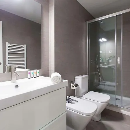 Beautiful 4bd 4ba In Eixample District Appartement *