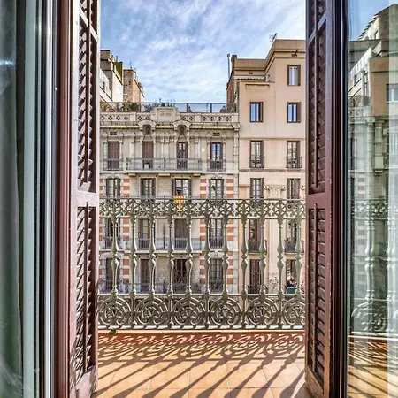Beautiful 4bd 4ba In Eixample District *