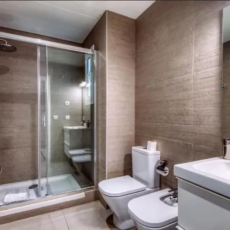 Beautiful 4bd 4ba In Eixample District Apartamento Barcelona